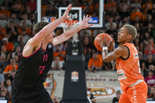 限于业余赛 限于业余赛